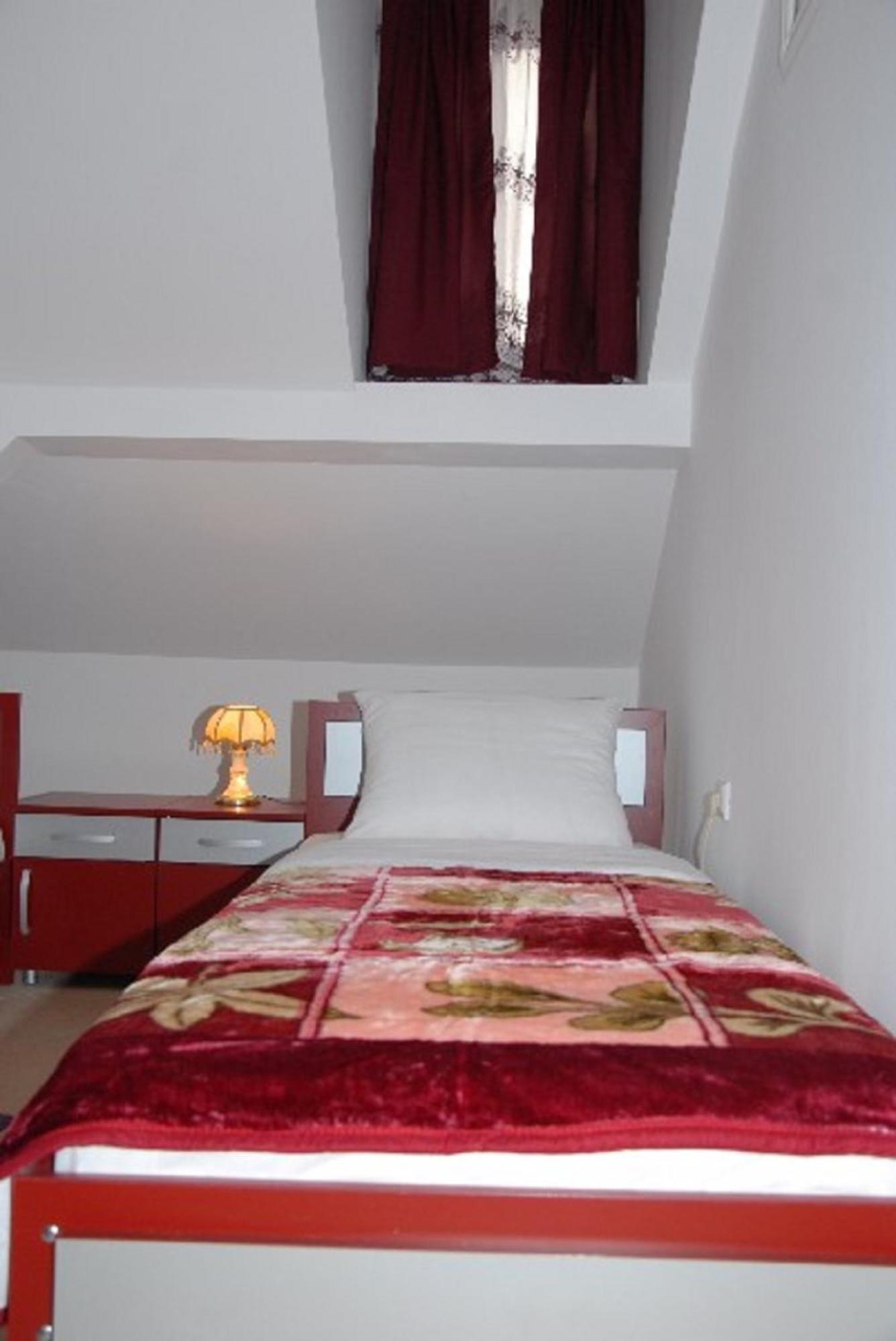 Guesthouse Vila Nova Morović Habitación foto