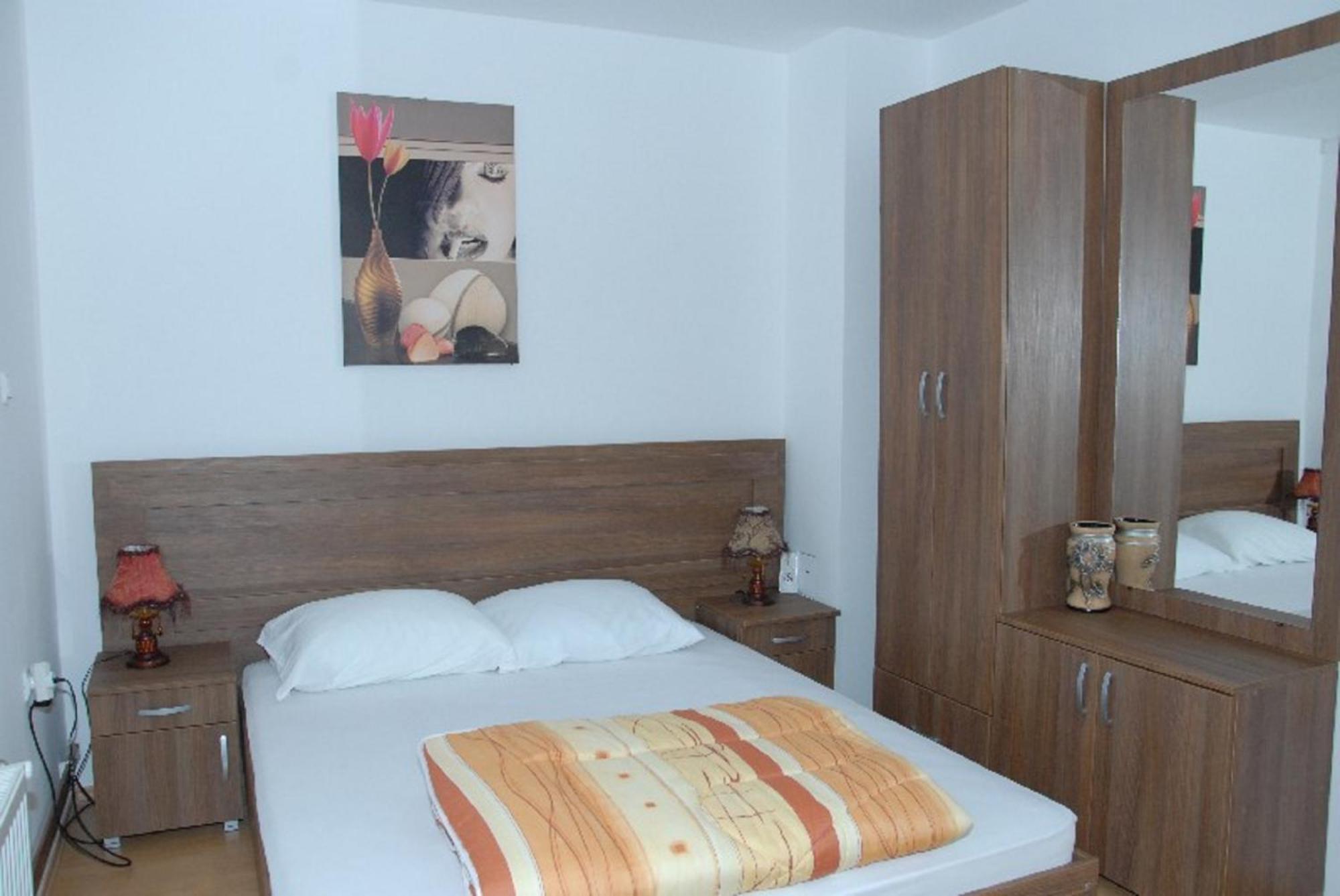 Guesthouse Vila Nova Morović Habitación foto